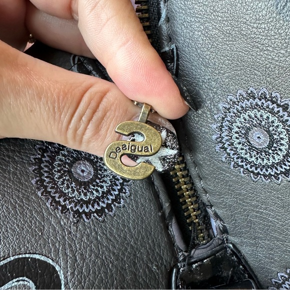 Designal handbag satchel. GUC - Picture 3 of 9